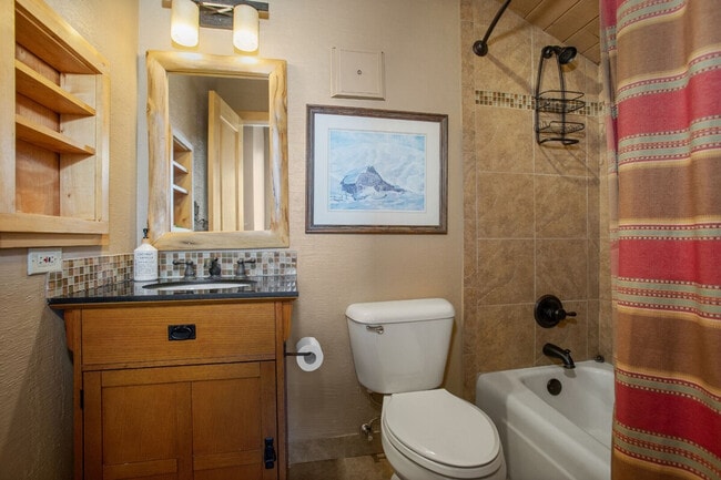 Building Photo - 1550 Amble Dr