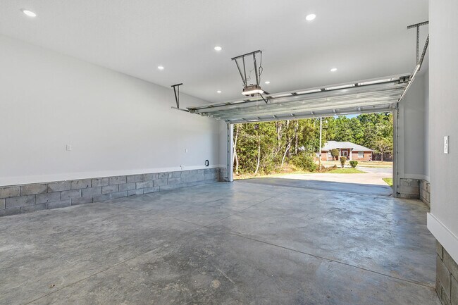 Building Photo - 7179 Freedom Ct
