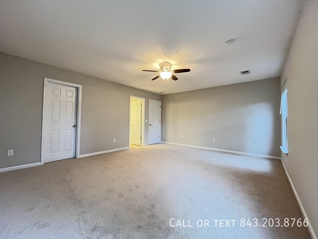 Building Photo - Beautiful 3 Bedroom 2 Bathroom One-Story P...