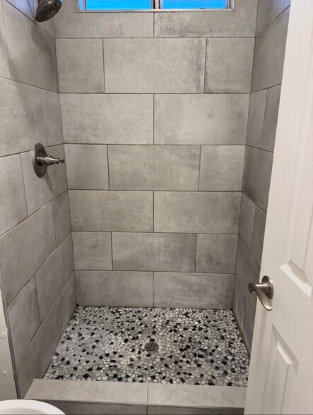 Building Photo - 6113 Francine Dr