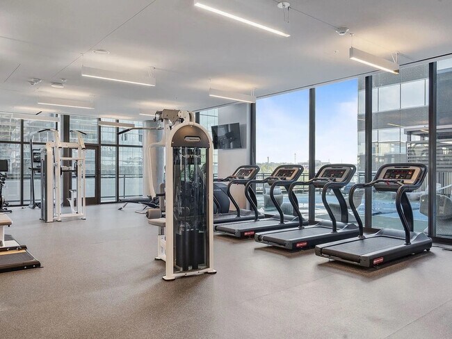 Building Photo - 1212 Demonbreun St