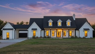 Building Photo - 23937 Oscar Rd