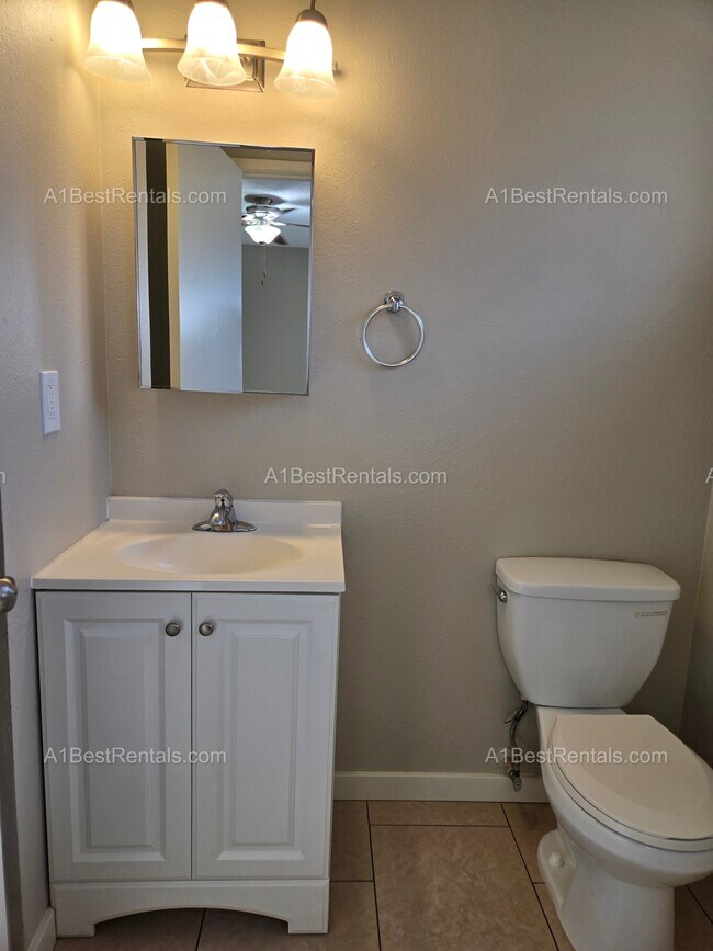 Building Photo - 5025 Estates Dr
