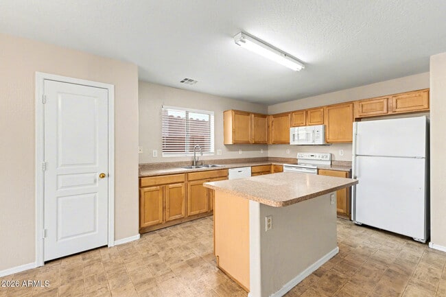 Building Photo - 23264 W Cocopah St