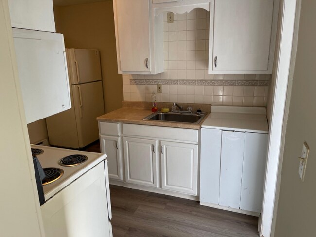Building Photo - 37849 2nd St