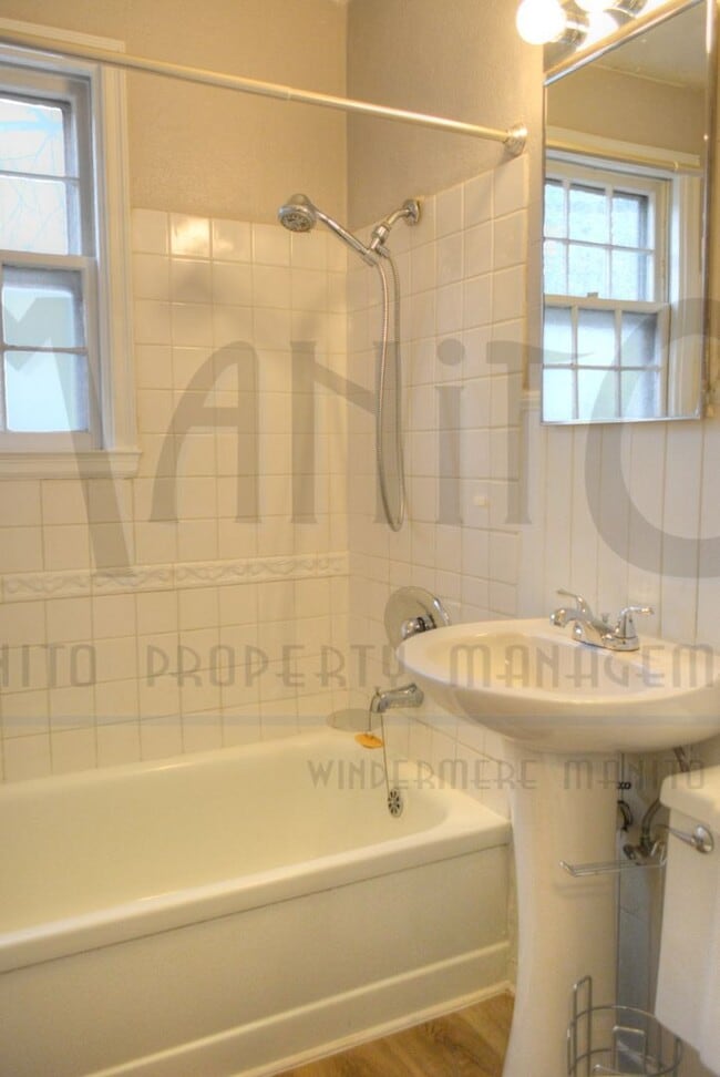 Building Photo - Charming Garden Springs Home