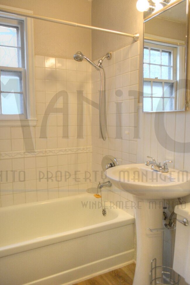 Building Photo - **COMING SOON** Charming Garden Springs Home