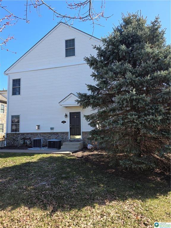 Building Photo - 1800 Merlot Dr