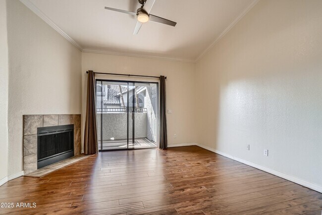 Building Photo - 2025 E Campbell Ave