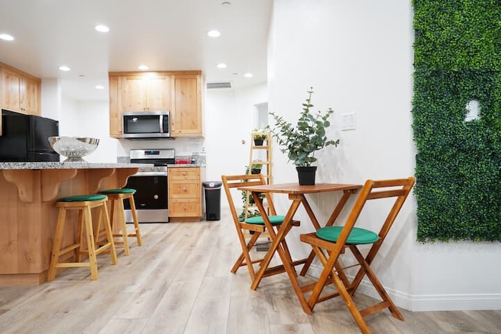 Building Photo - 16701 Sandalwood