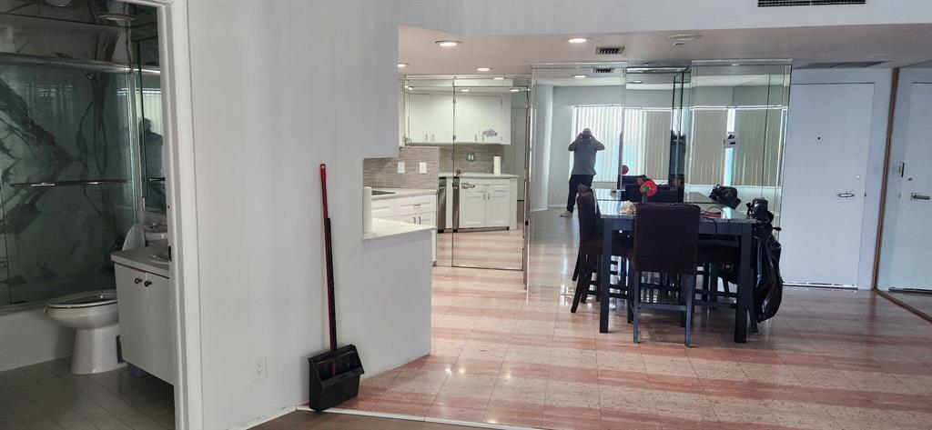 Building Photo - 3700 Galt Ocean Dr