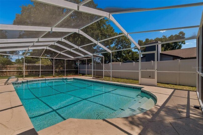 Building Photo - 7111 Gateway Ct