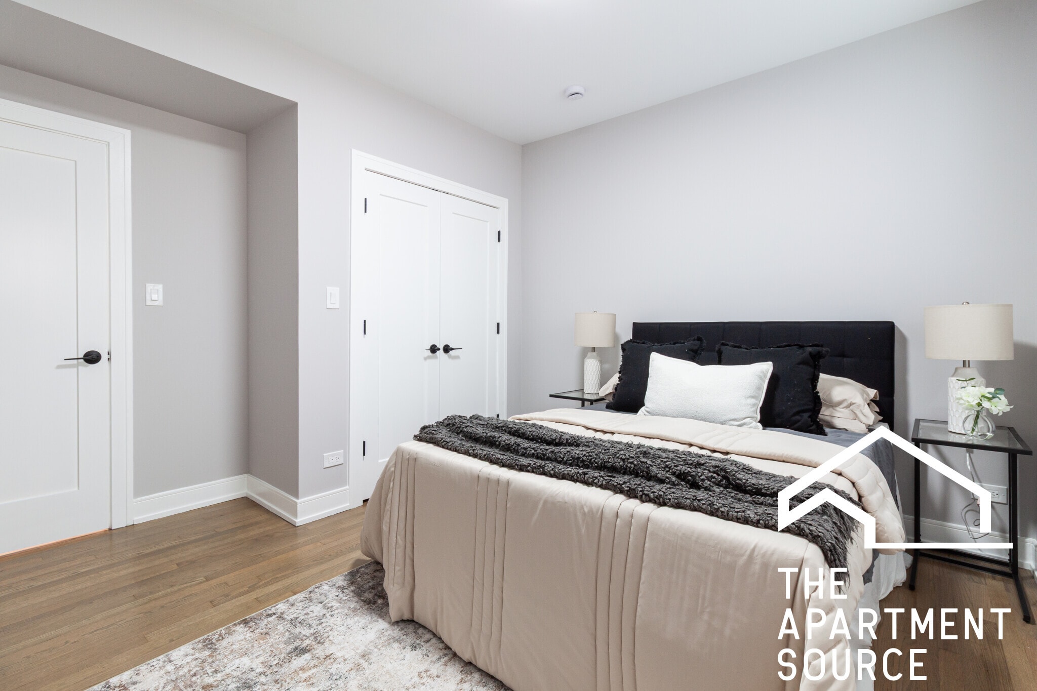 Building Photo - 2641 W Carmen Ave