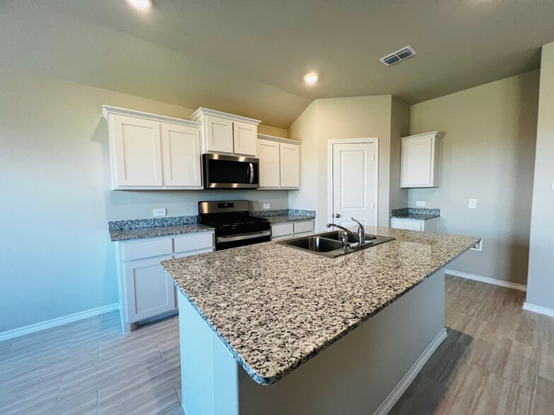 Building Photo - 628 Cofer Wy