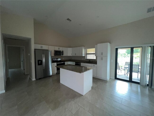 Building Photo - 212 Day Break Cir