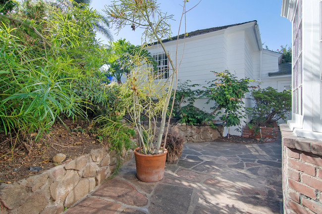 Building Photo - 2417 Arista Ct