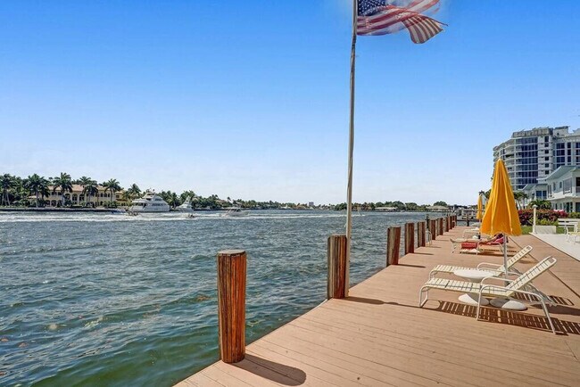 Building Photo - 2908 Bayshore Dr