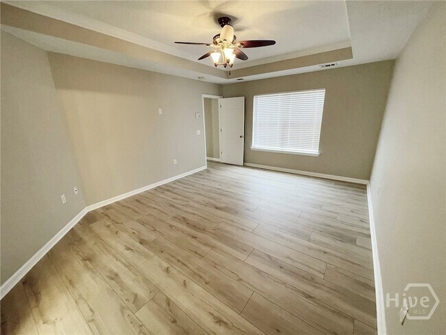 Building Photo - 322 Laurel Hill Cir