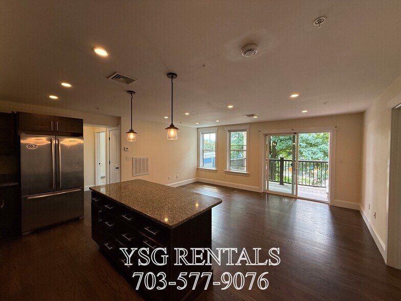 Building Photo - 2 Alleghany St