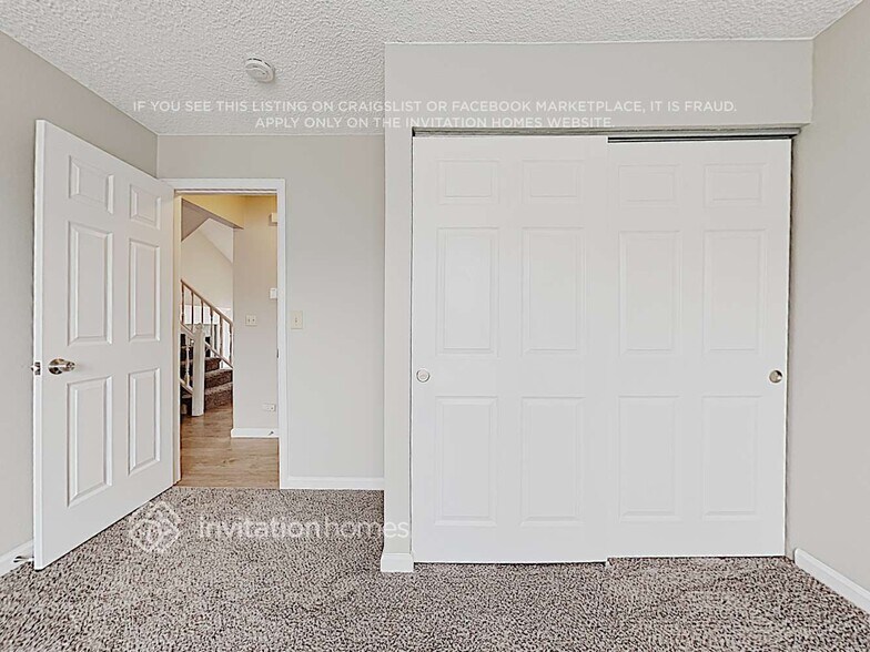 Building Photo - 2882 S Espana St