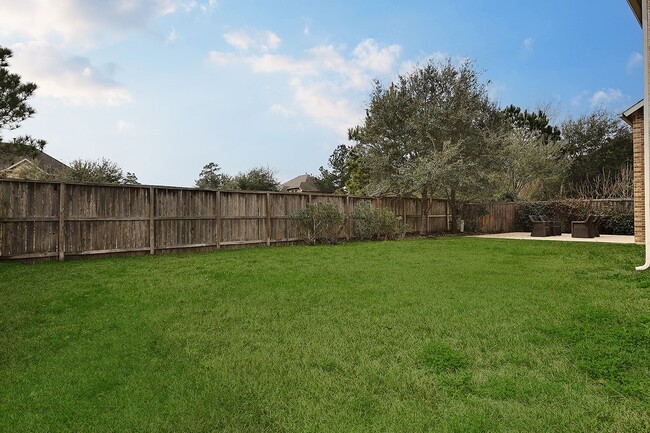 Building Photo - 27 Tioga Pl