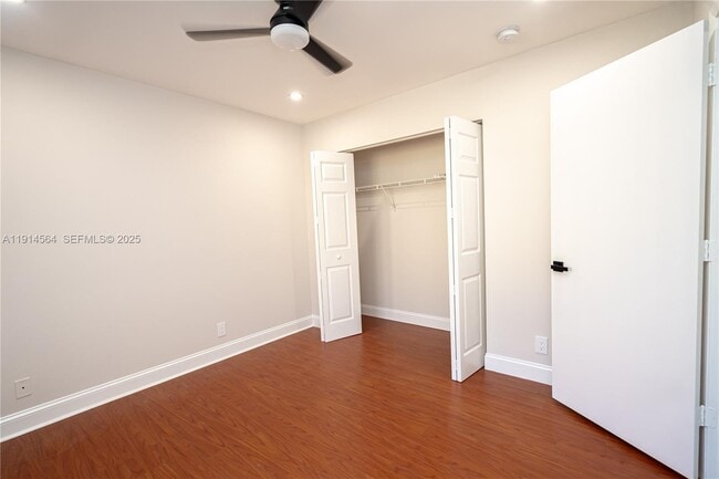 Building Photo - 1592 Salerno Cir