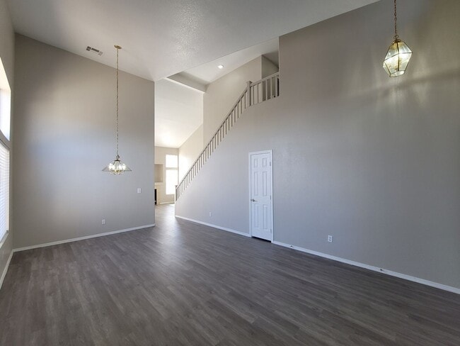 Building Photo - Beautiful 4 Bedroom Home in Green Valley