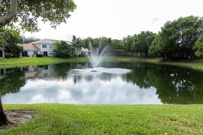 Building Photo - 5662 Enclave Pl