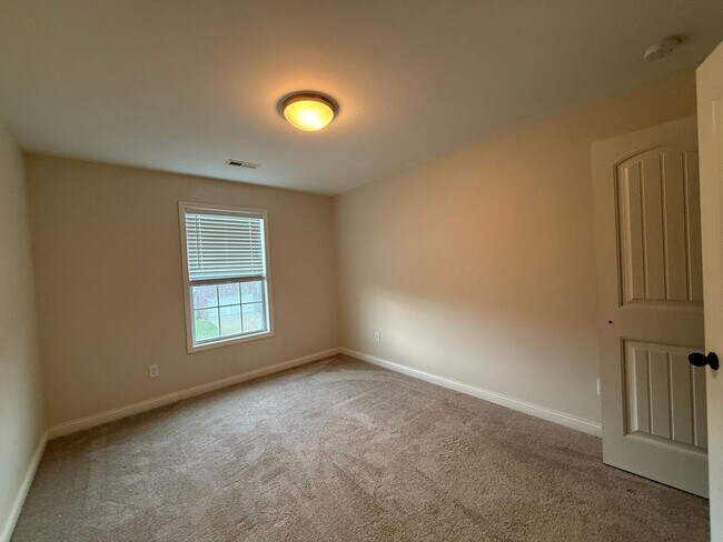 Building Photo - **For Rent: Gorgeous 4 Bed, 2.5 Bath Home ...