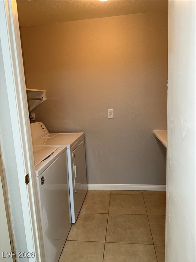 Building Photo - 2200 S Fort Apache Rd