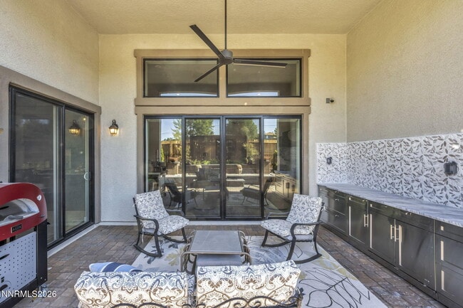 Building Photo - 2958 Saddle Peak Dr