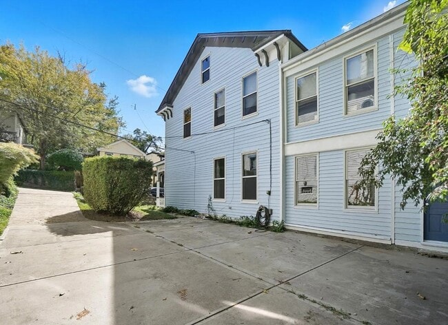 Building Photo - 407 Tusculum Ave