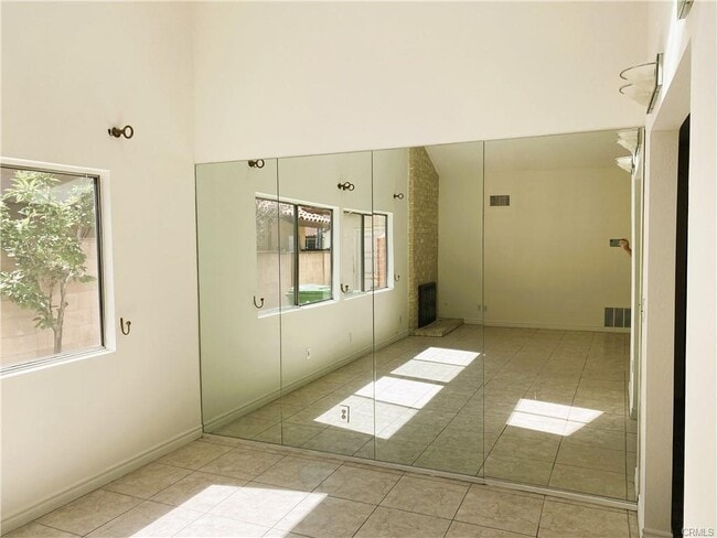 Building Photo - 9257 La Shell Dr