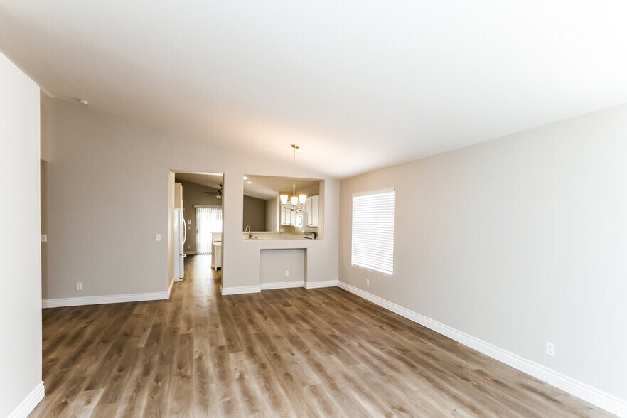 Building Photo - 941 Adobe Flat Dr