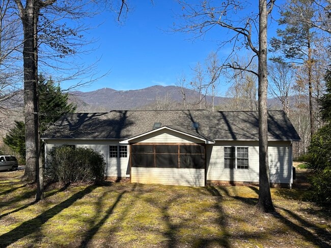 Building Photo - 250 Windwood Dr
