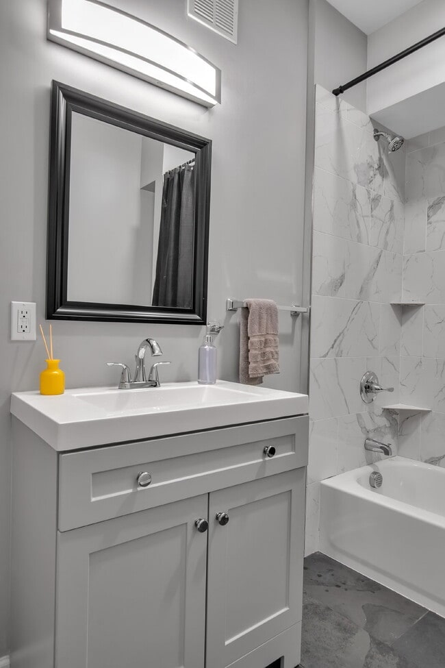 Building Photo - Furnished 4-Bedroom Single-Family Home on Buffalo’s West Side