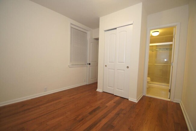 Building Photo - 744 S 18th St