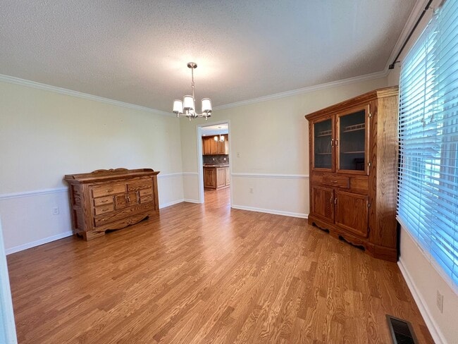 Building Photo - The Lifestyle You Deserve.