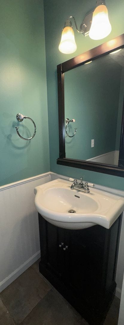 Building Photo - Charming Remodeled Townhome in Raleigh West - Prime Location w/ Garage & Private Patio