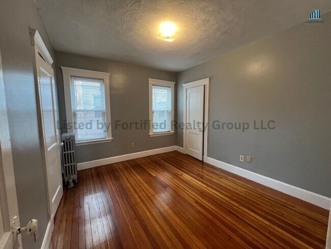 Building Photo - 142 Washington St