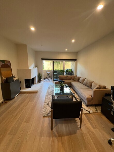 Primary Photo - 8180 Manitoba St