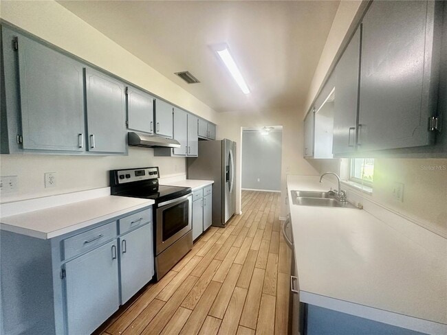 Building Photo - 141 Poe Dr