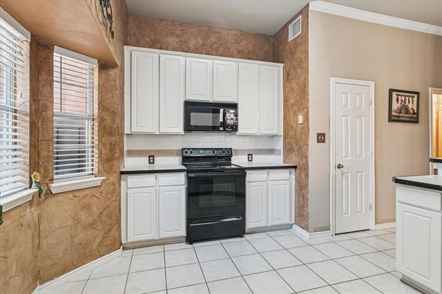 Building Photo - 3104 Sawtooth Dr