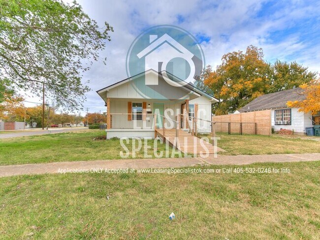 Building Photo - Norman 3 Bed 2 Bath New Custom Build Available for Immediate Move!!