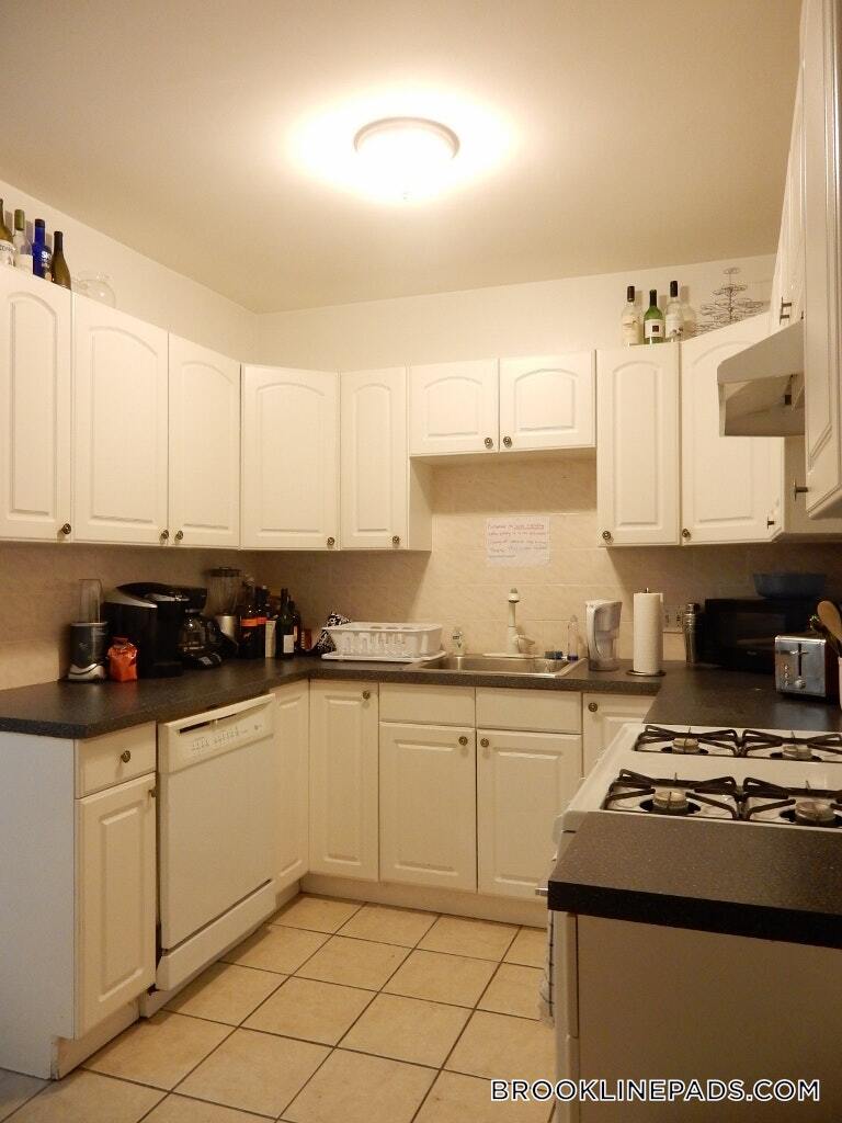 Building Photo - 62 Egmont St