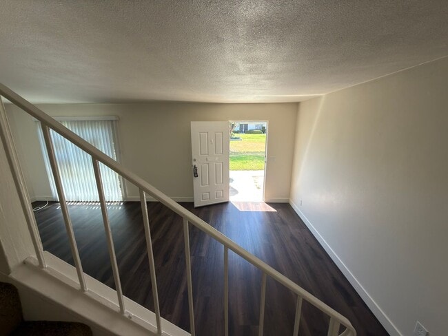 Building Photo - 4 BED, 2.5 BATH TOWNHOUSE STYLE CONDO- $3,575 ANAHEIM (LA PALMA & EUCLID)