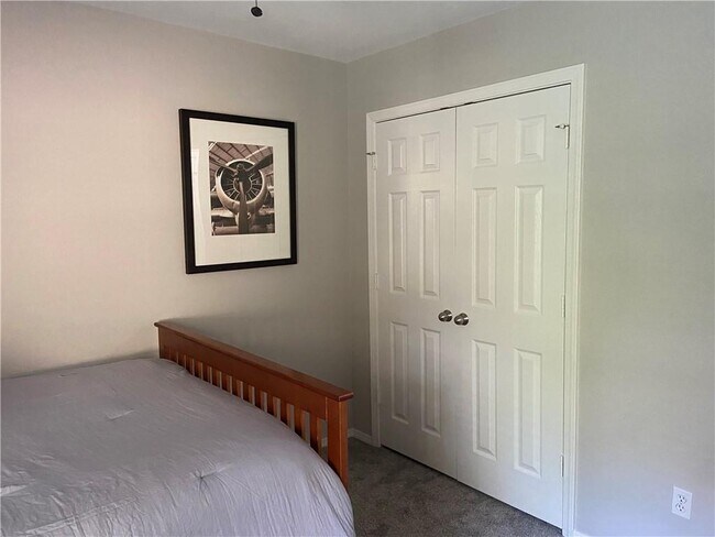 Building Photo - 15 Rillington Dr