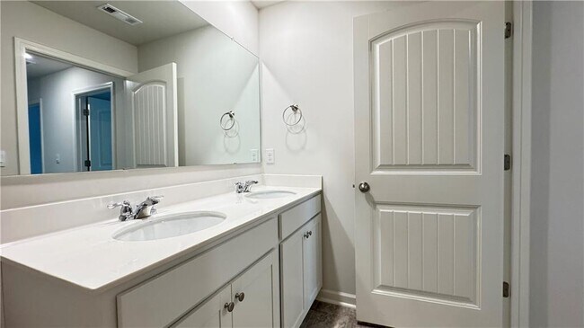 Building Photo - 488 Stoneybrook Dr