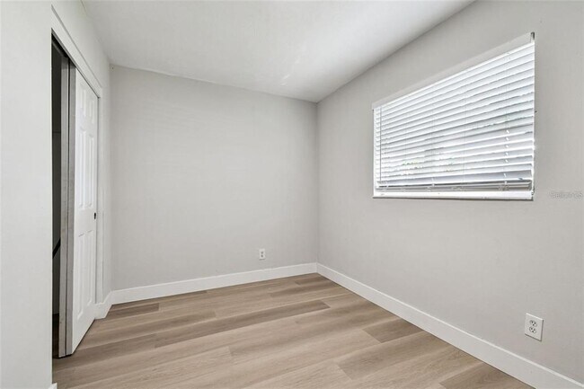 Building Photo - 4545 37th Ave N