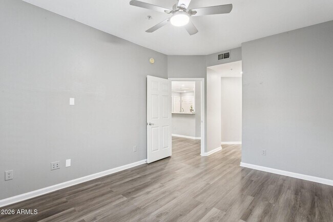 Building Photo - 14000 N 94th St